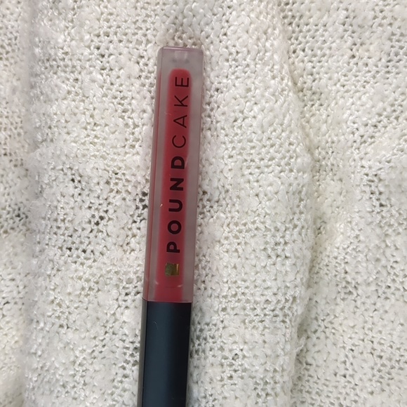 POUNDCAKE Cake Batter Matte Liquid Lipstick in Red Velvet 3.85ml/0.13fl oz - Picture 1 of 8
